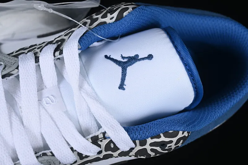 All categories Air Jordan Jordan series basketball shoes Air Jordan 1 Low Air Jordan 1 Low "True Blue" AJ1 Joe 1 burst white and blue color low-top basketball shoes DM1199-140